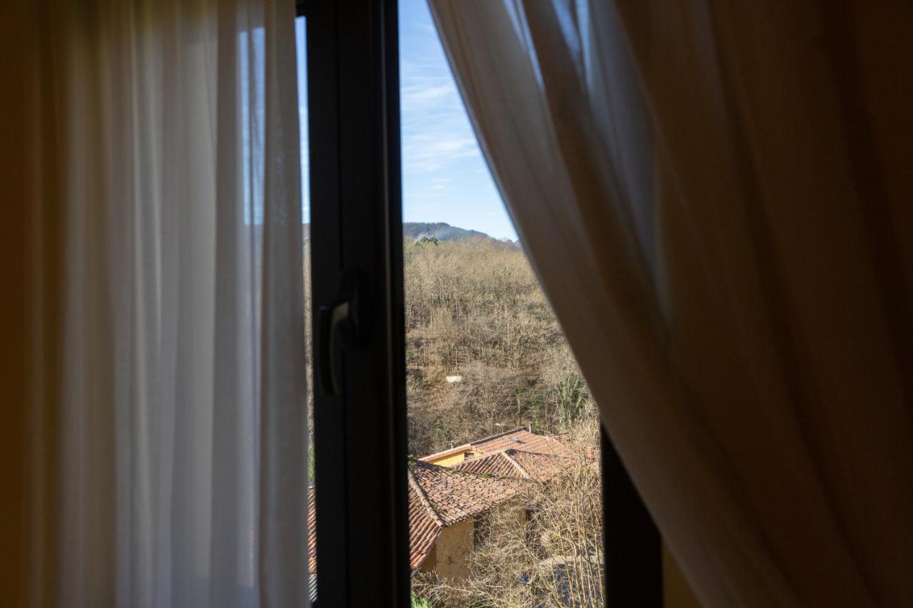 La Casona De Cardes Hotel Onís Екстериор снимка