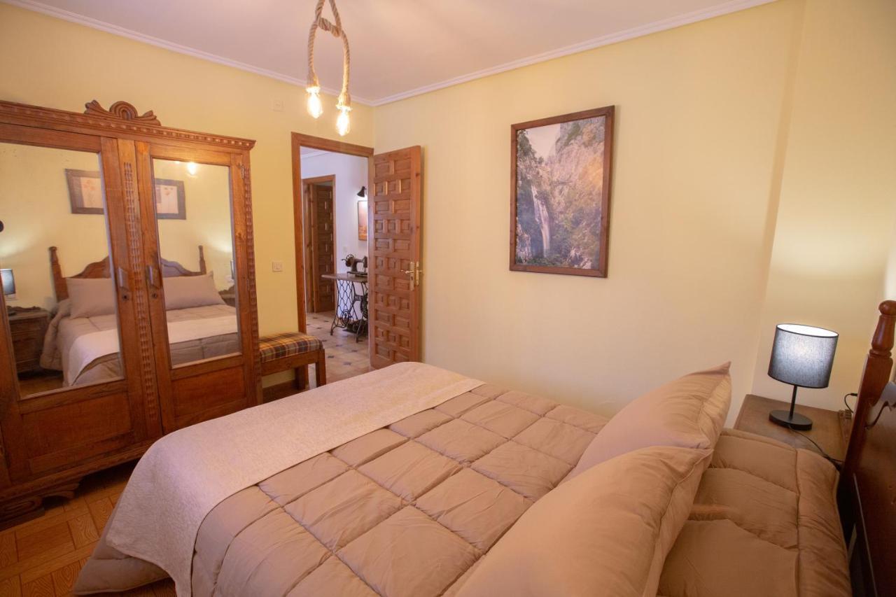La Casona De Cardes Hotel Onís Екстериор снимка